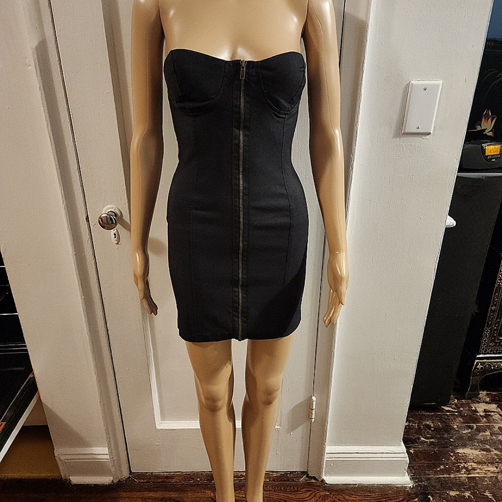 GRAY BODYCON STRAPLESS DENIM MINI DRESS Built In Bra/Zip Front SZ 2/XS NWOT
